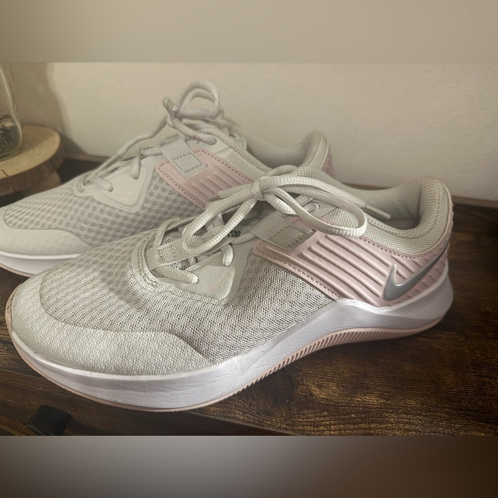 NWOT Nike MC Trainer Women’s Size 8
